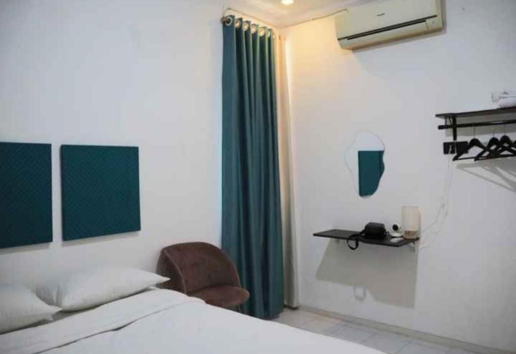 Oyo 91477 Fazira Home Stay Syariah Sibolga 外观 照片