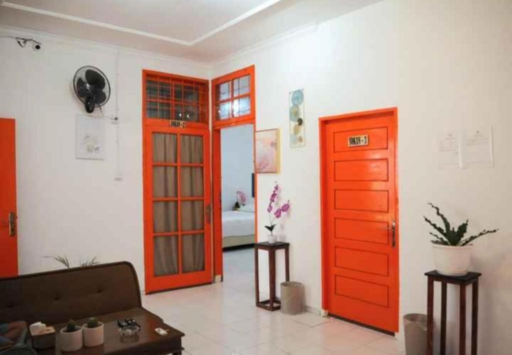 Oyo 91477 Fazira Home Stay Syariah Sibolga 外观 照片